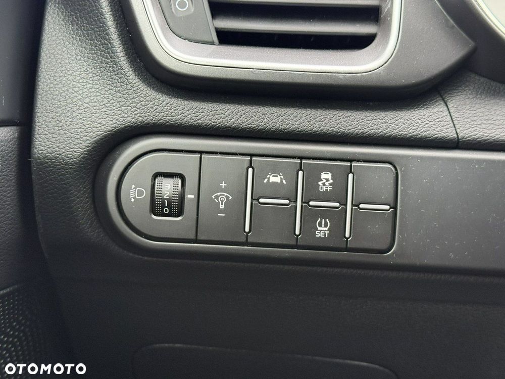 Kia XCeed 1.5 T-GDI M DCT - 24