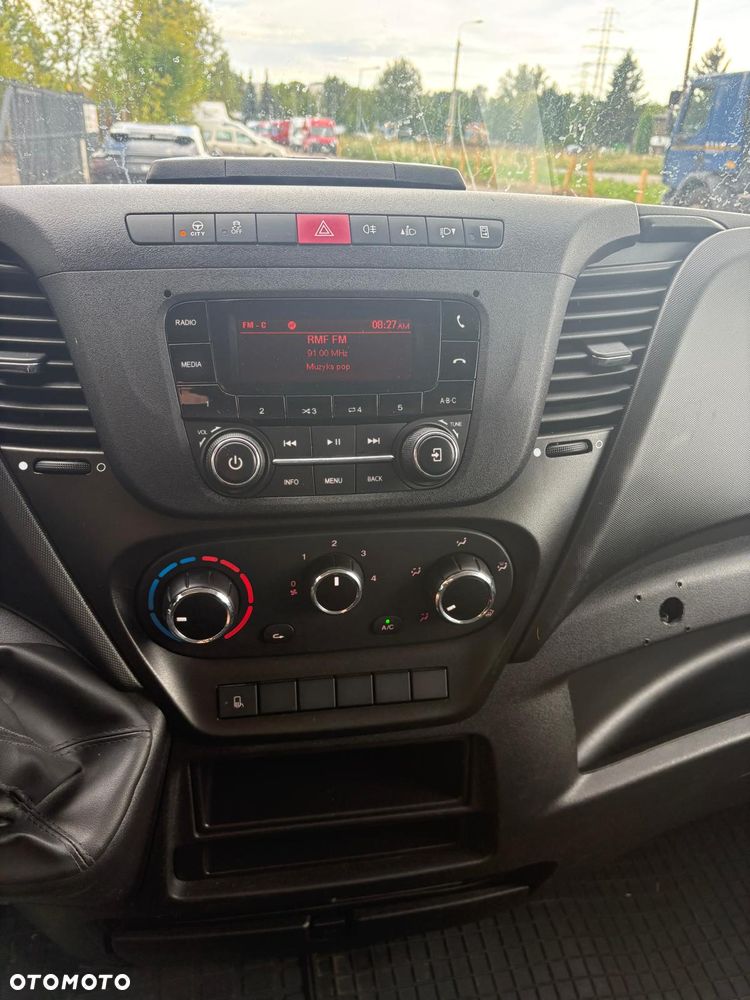 Iveco Daily 35S180, 3.0 180KM, Doka 7-os,  Zadbany - 22