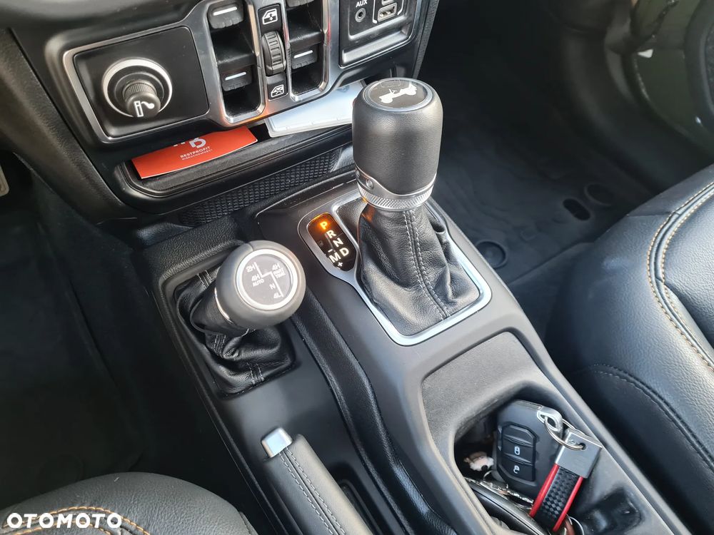 Jeep Wrangler Unlimited GME 2.0 Turbo Sahara - 17