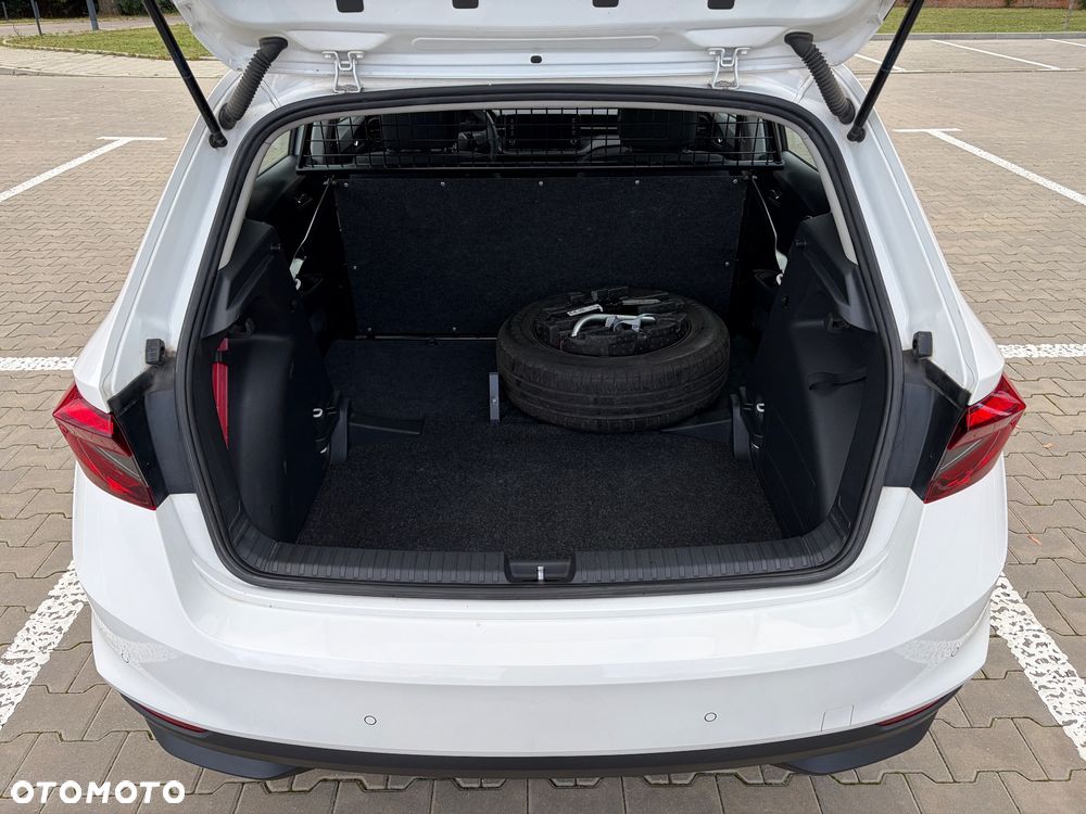 Skoda Fabia 1.0 Essence - 13