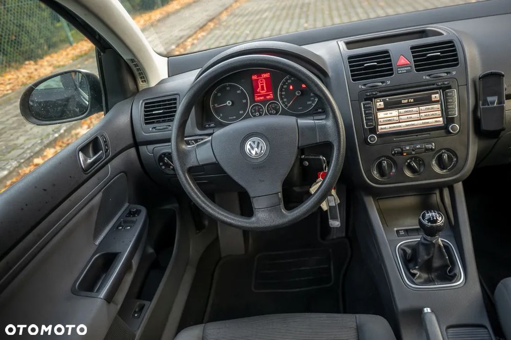 Volkswagen Golf 1.9 TDI DPF Trendline - 21