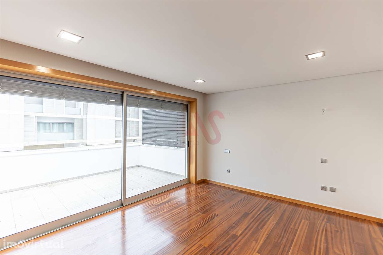 Moradia em Banda T3 em Mesão Frio – Zona Premium de Guimarães - Grande imagem: 5/29