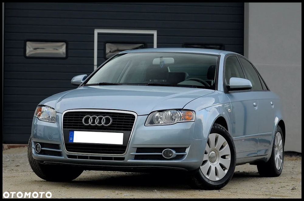 Audi A4 Limousine - 1