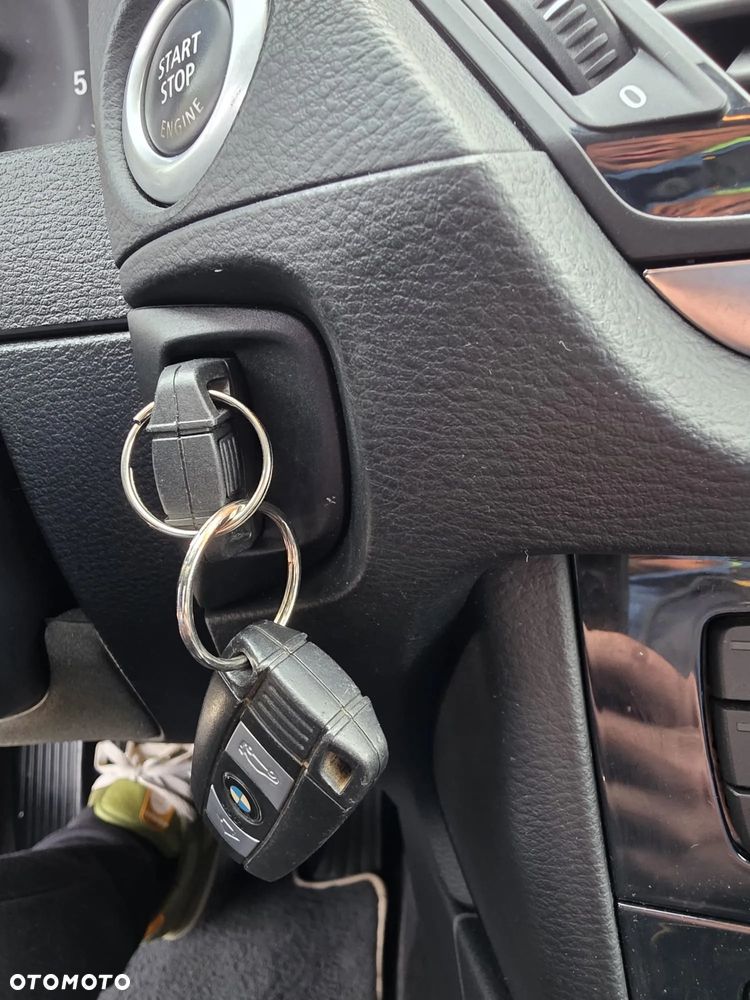 BMW X1 xDrive18d xLine - 22