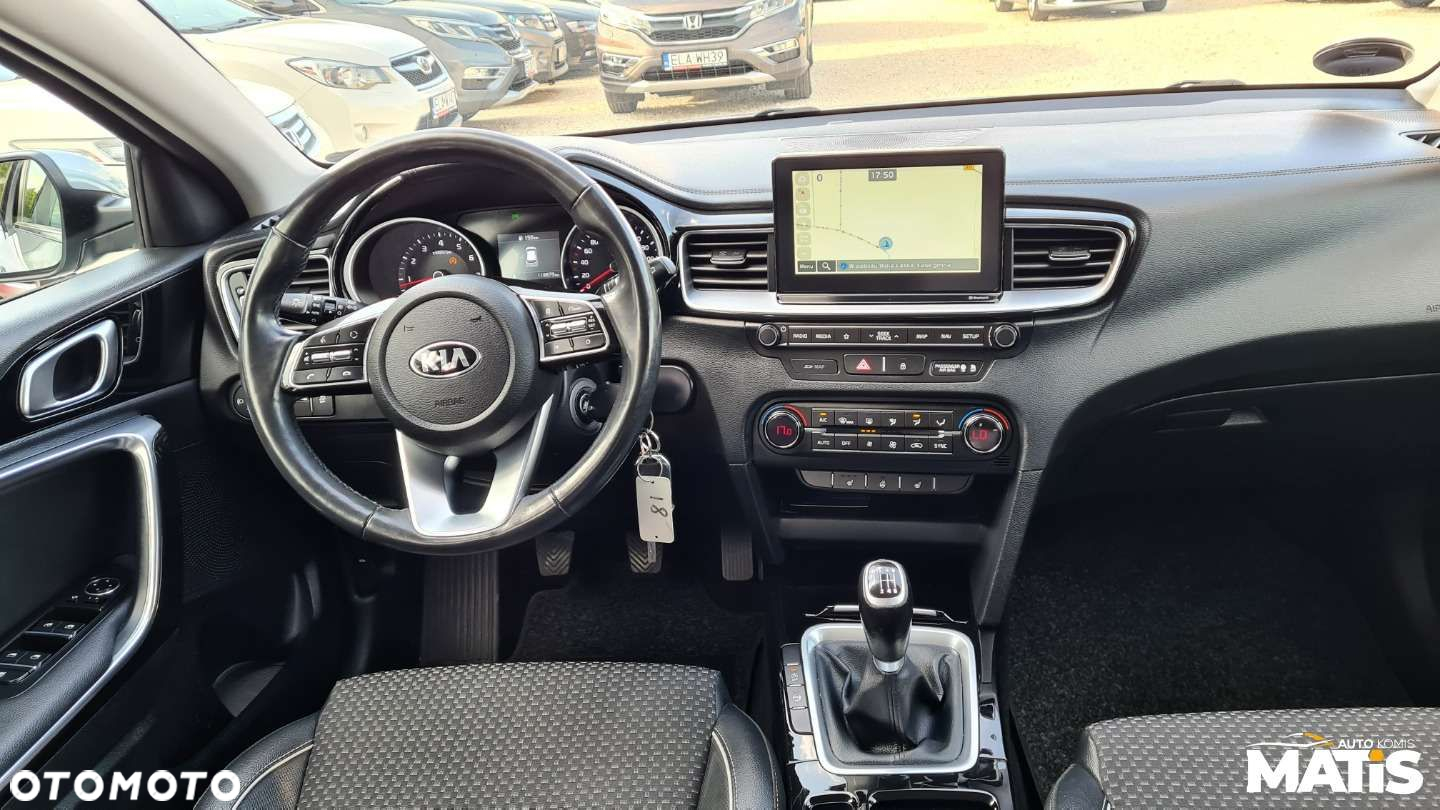 Kia Ceed - 13