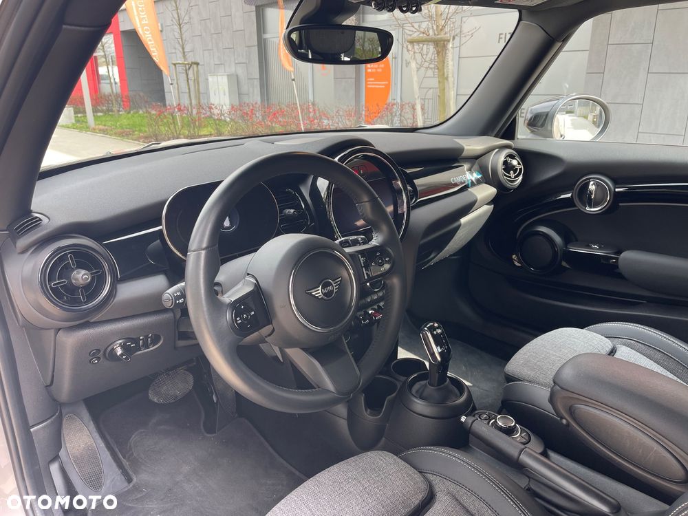 MINI Cooper Standard - 11