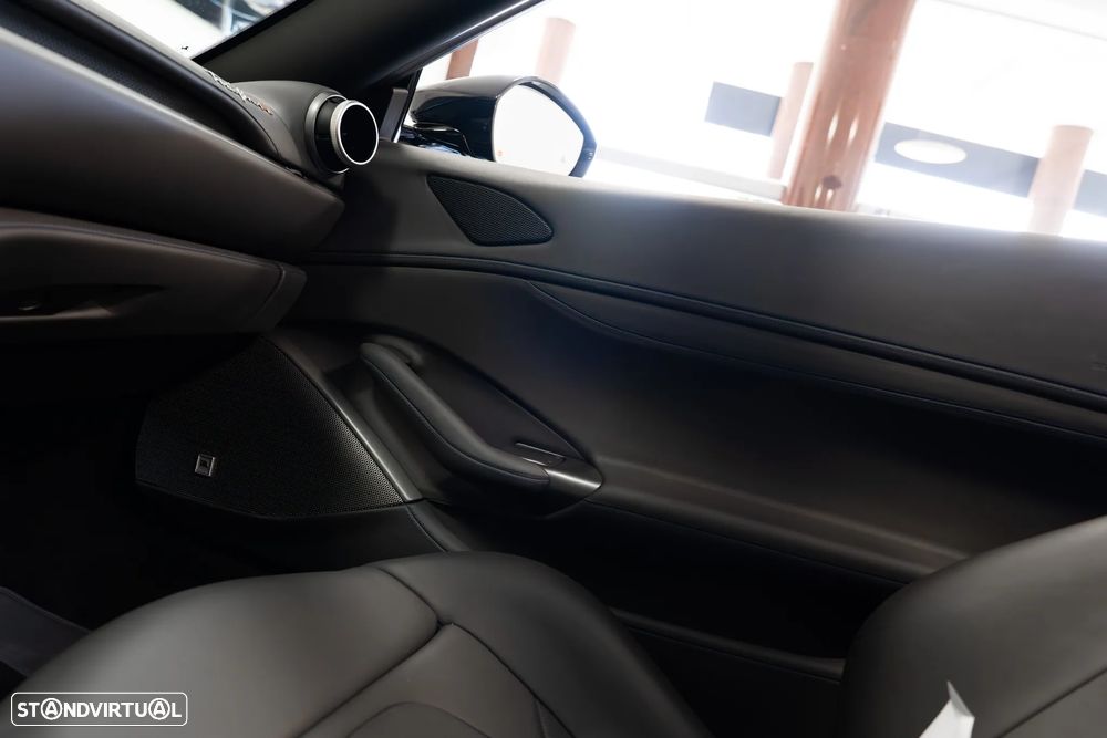 Ferrari Portofino M - 37