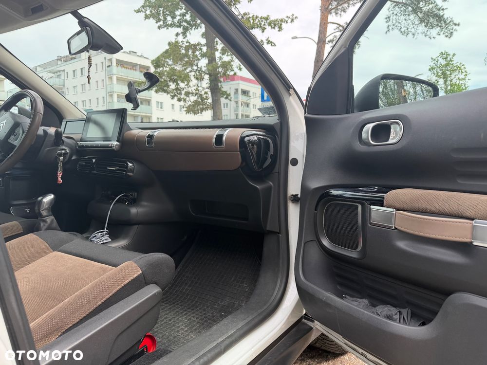 Citroën C4 Cactus 1.2 PureTech Shine S&S - 9