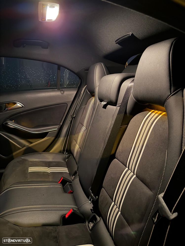 Mercedes-Benz A 200 7G-DCT AMG Line - 21