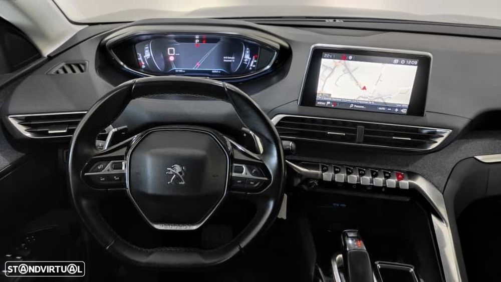 Peugeot 3008 1.2 PureTech Allure EAT8 - 25