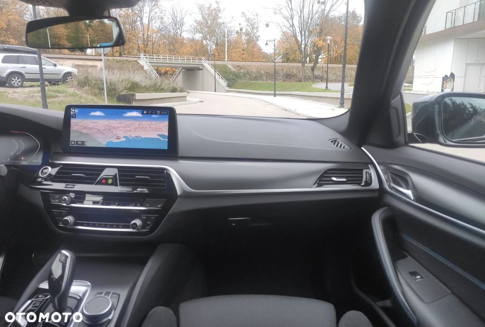 BMW Seria 5 520d xDrive M Sport sport - 5