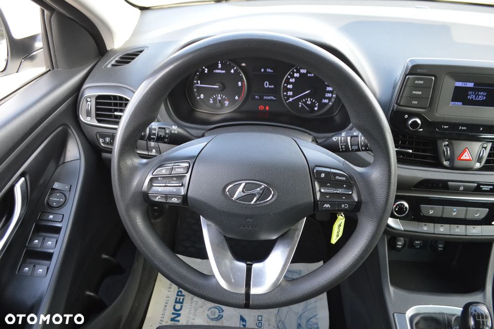Hyundai i30 1.6 D Comfort - 16