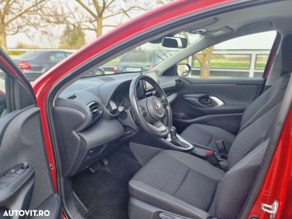 Toyota Yaris 1.5 L CVT Dynamic - 17
