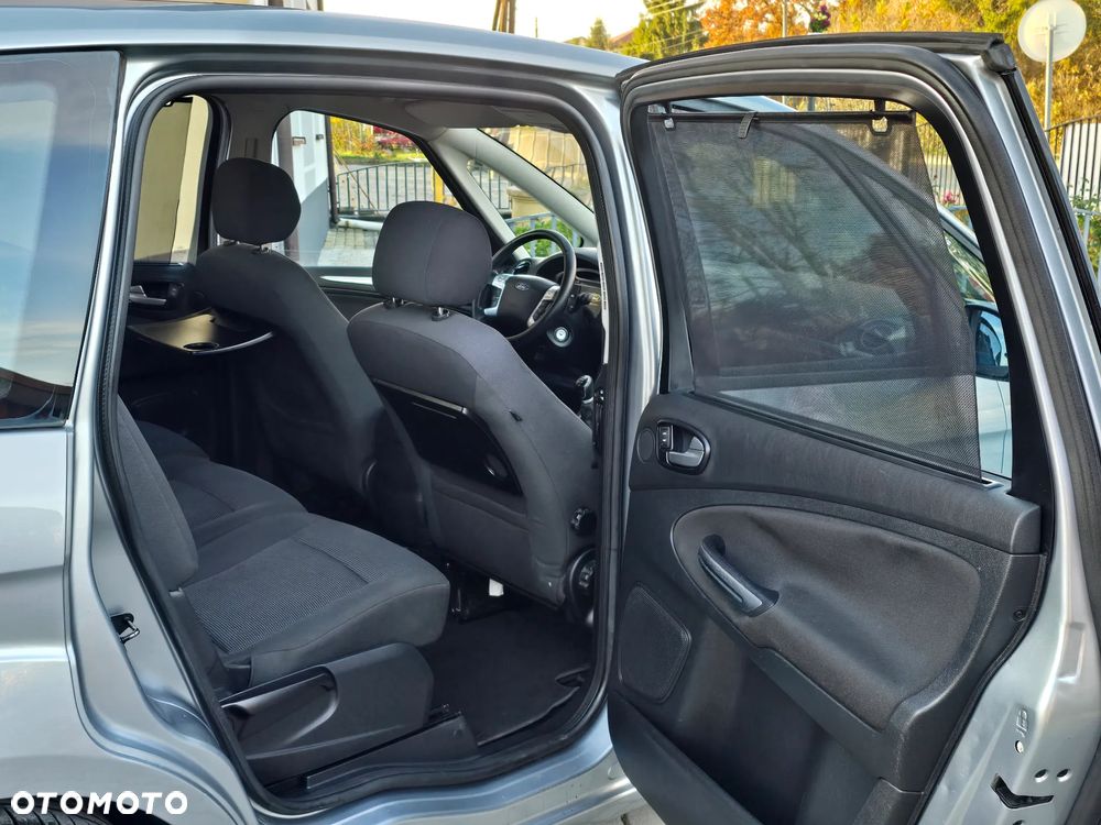 Ford S-Max 2.0 Titanium - 28