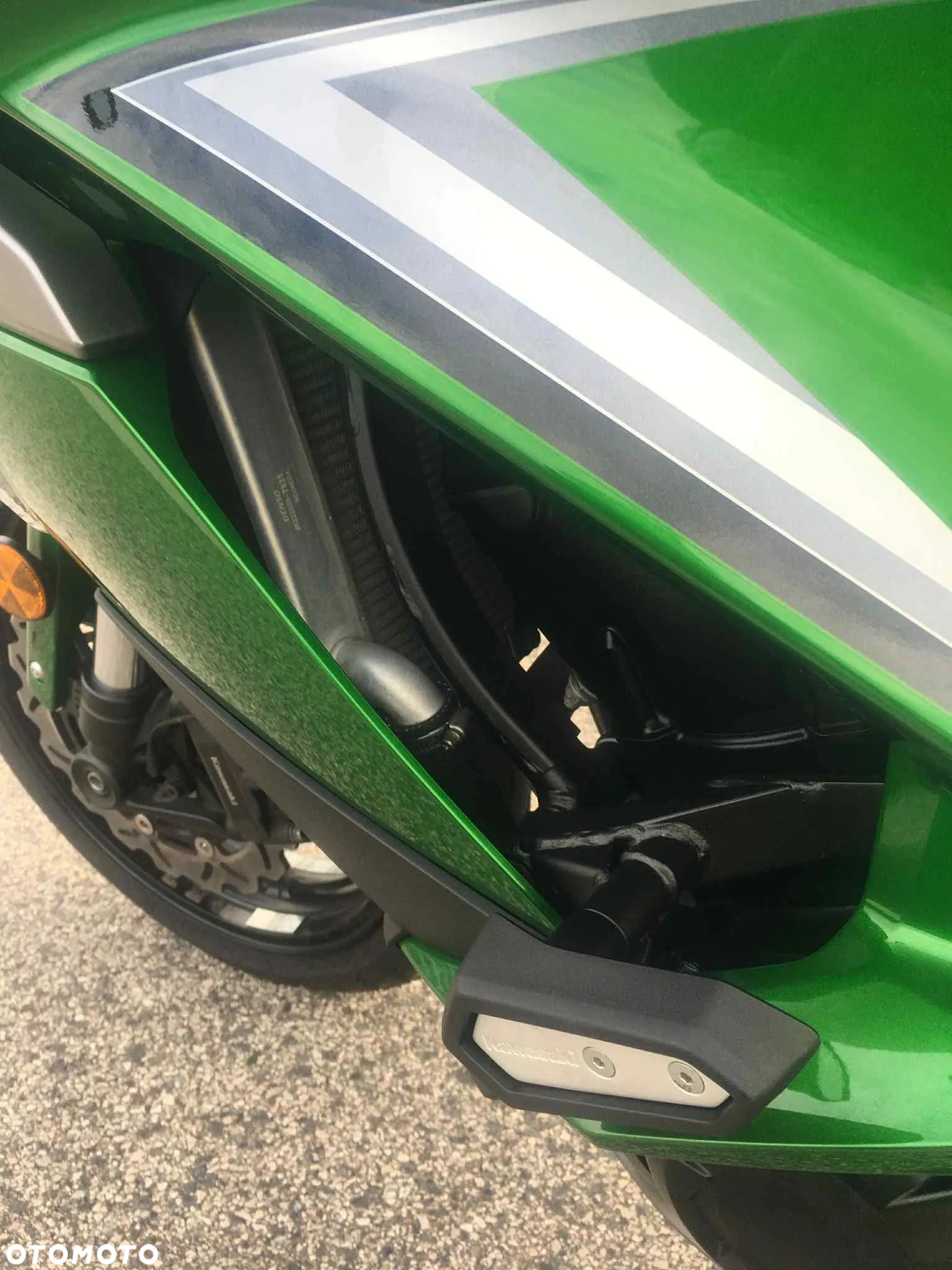 Kawasaki Ninja 1000 SX - 9