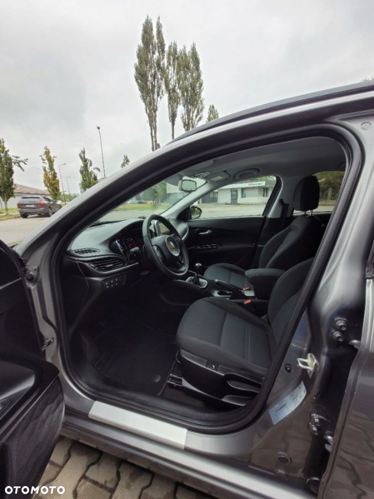 Fiat Tipo 1.4 T-Jet 16v Lounge - 12