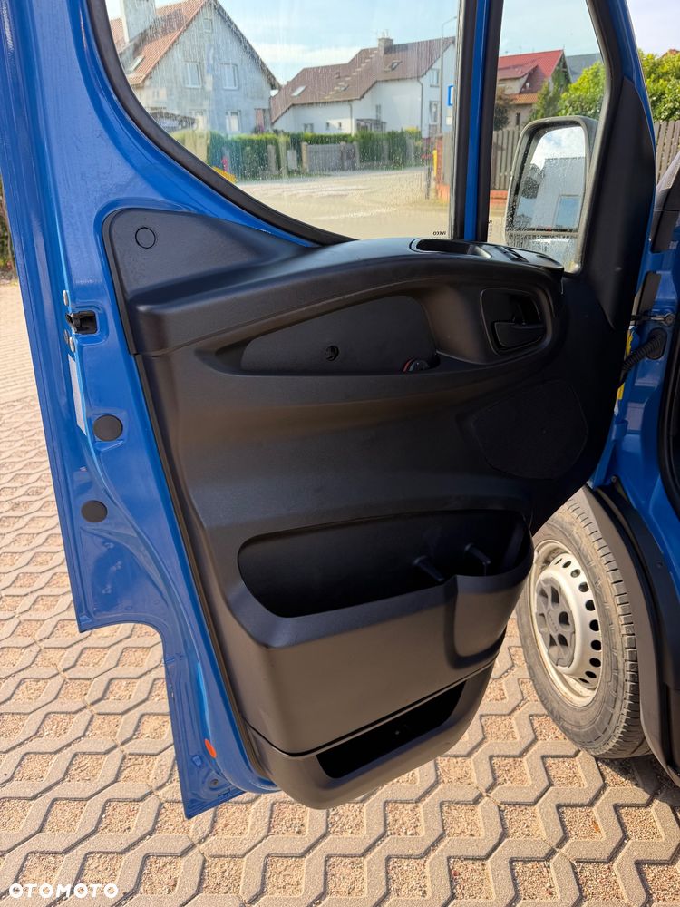 Iveco DAILY 35S15 - 27