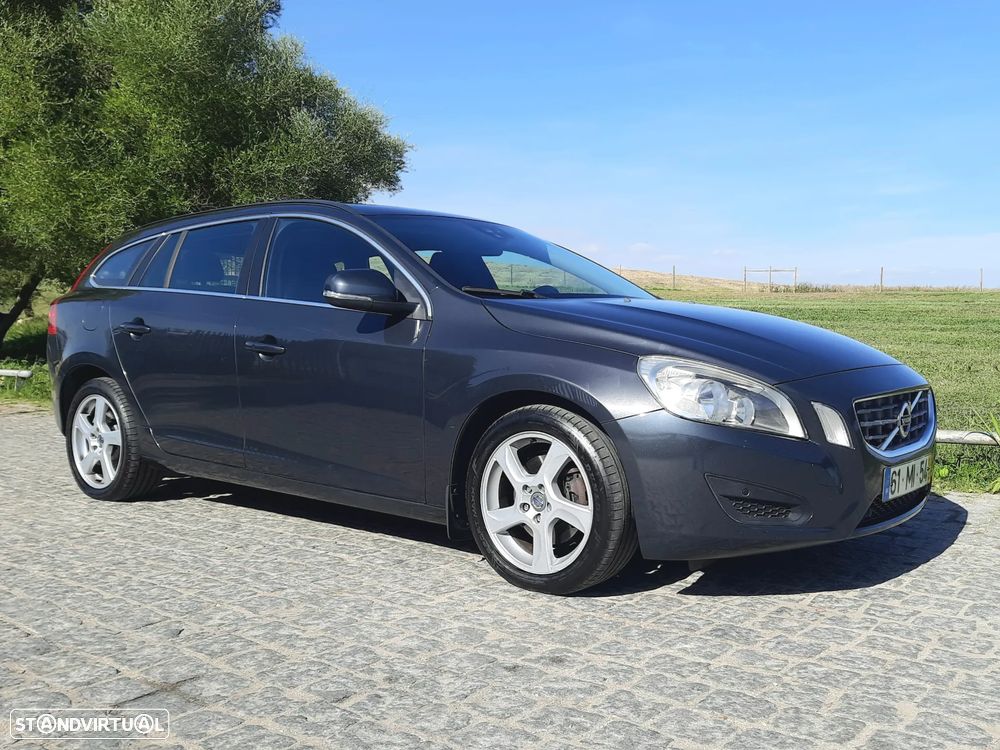 Volvo V60 1.6 D2 Drive Summum Start/Stop - 3