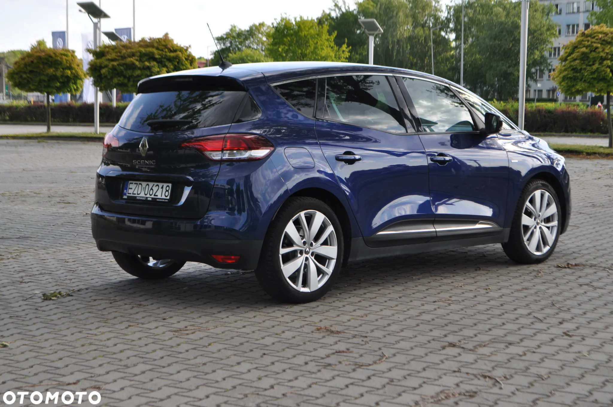 Renault Scenic TCe 140 GPF LIMITED - 8