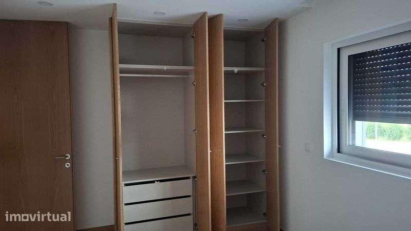 Novo Apartamento T2 Alugo Nine - Grande imagem: 3/6