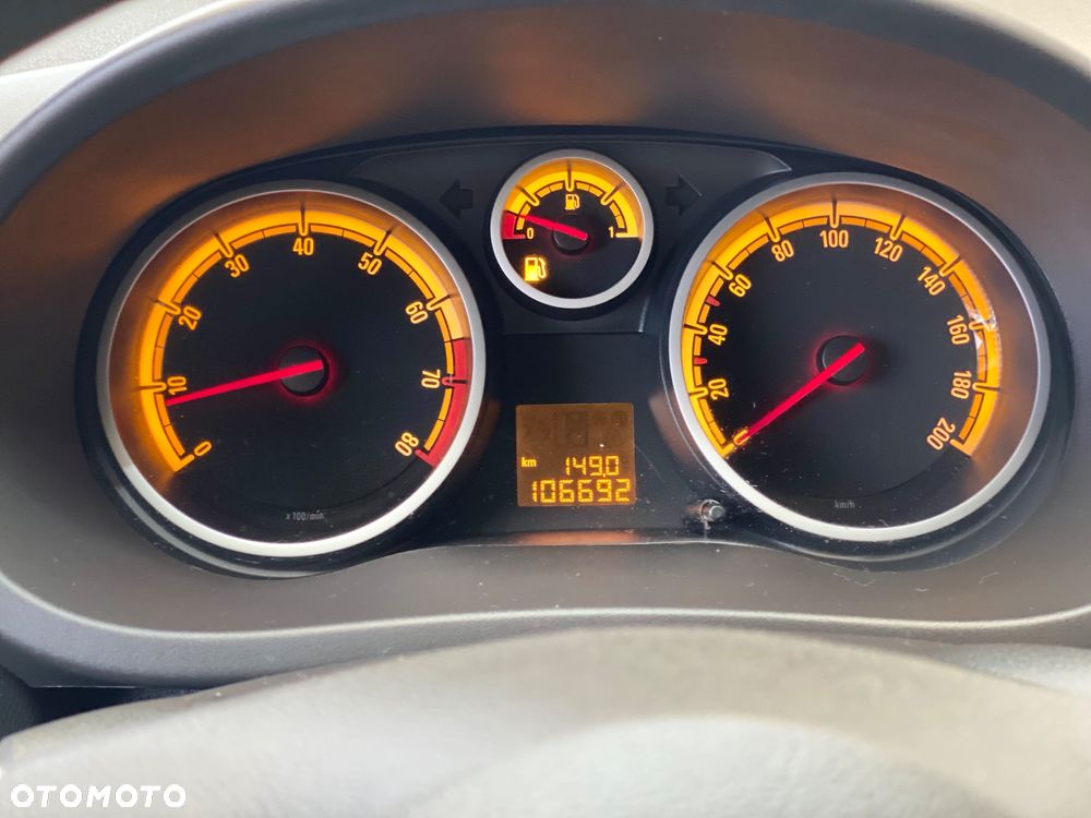 Opel Corsa 1.2 16V Enjoy - 20