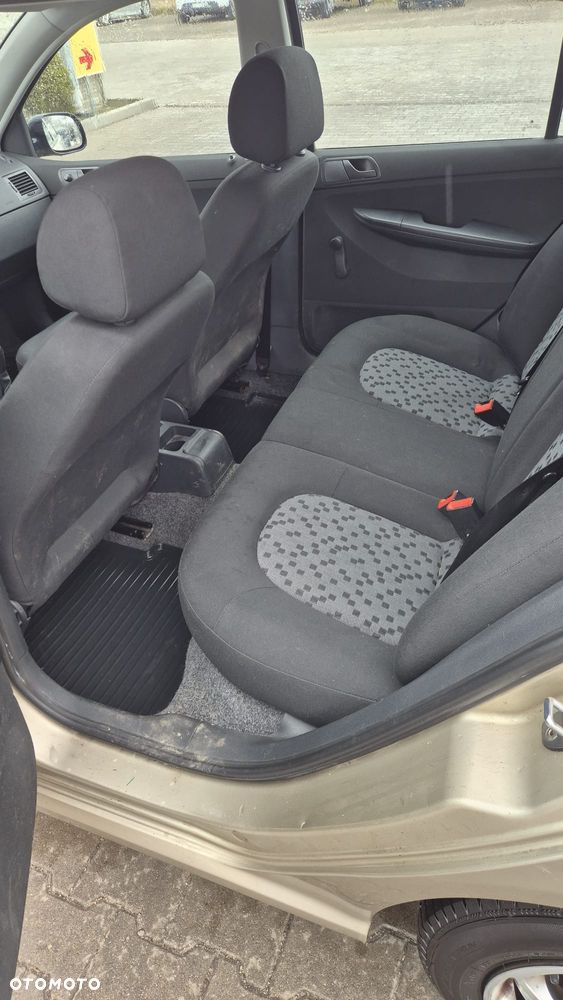 Skoda Fabia 1.4 16V Ambiente - 12