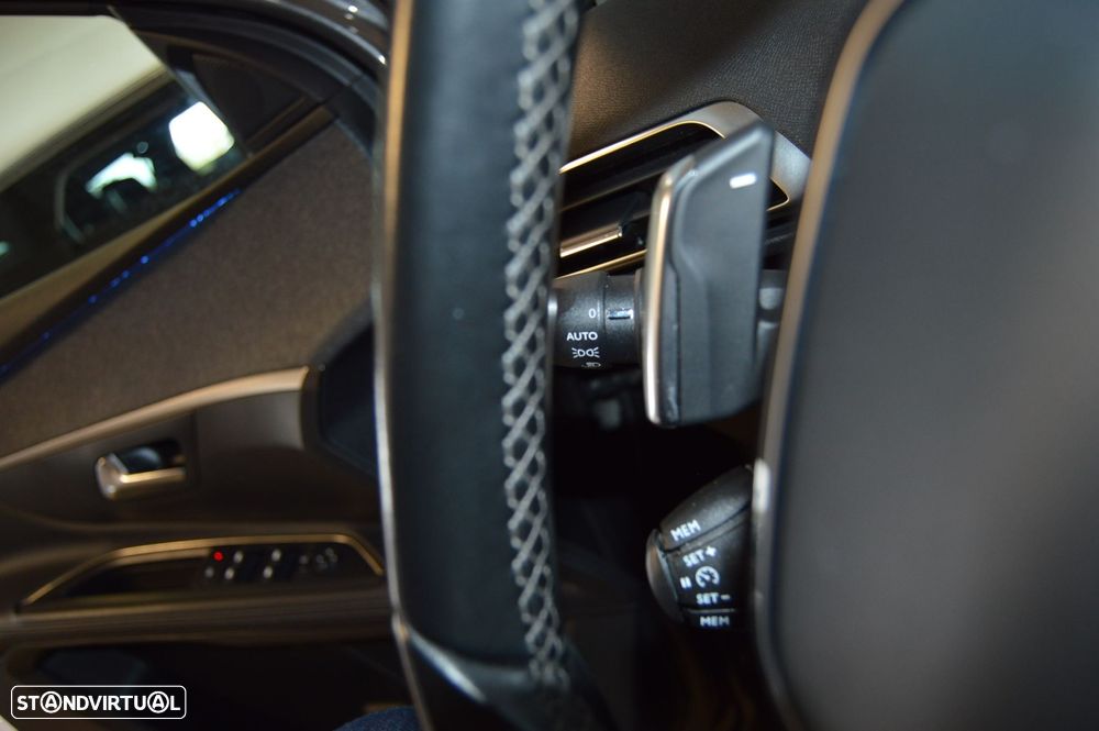 Peugeot 5008 1.2 PureTech Allure EAT6 - 39