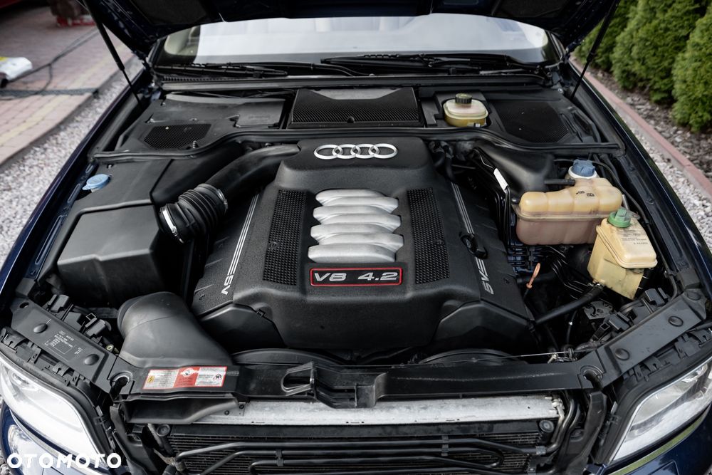 Audi S8 - 38