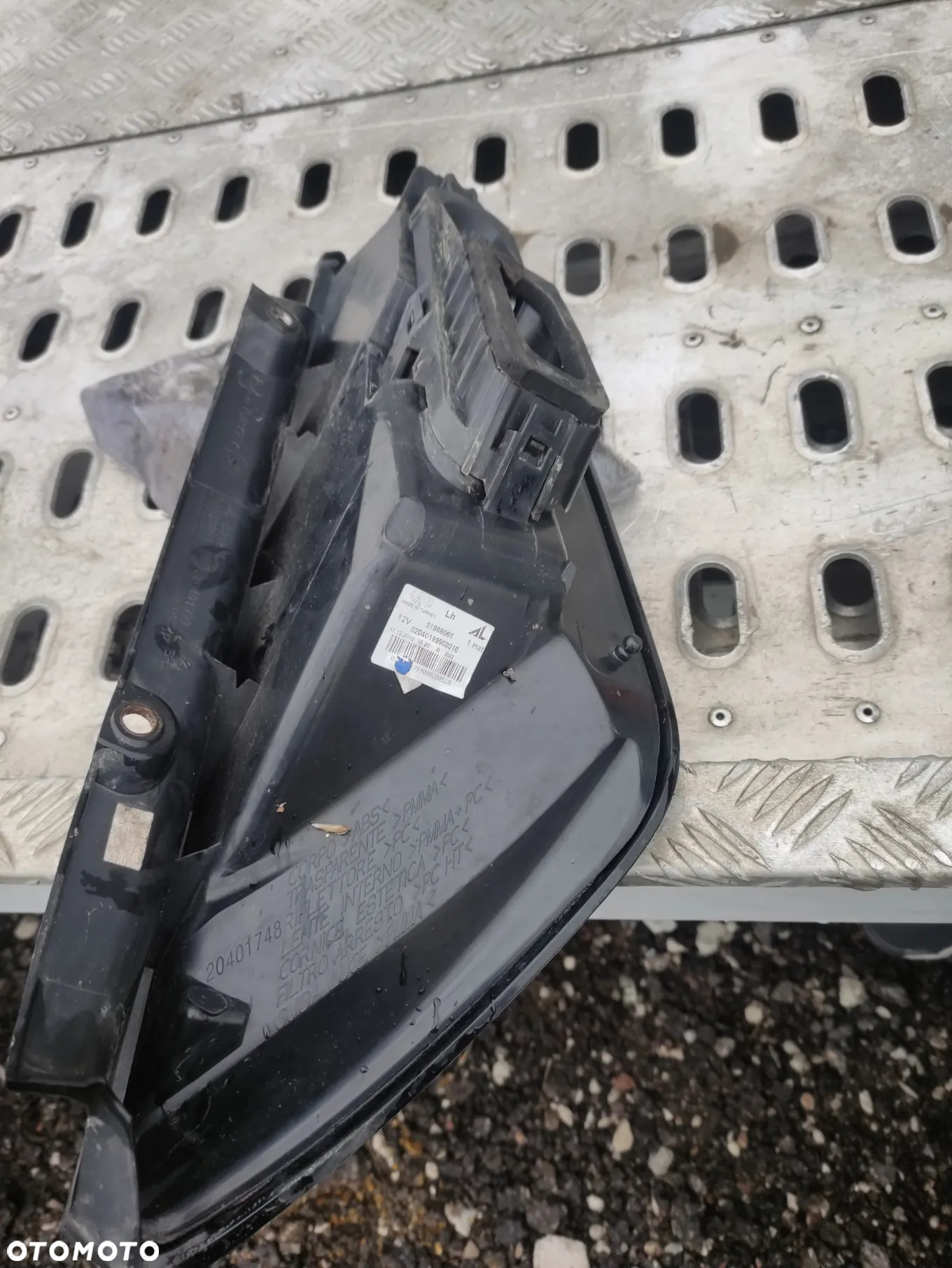 Fiat Punto Evo 5D lampa lewy tył - 3