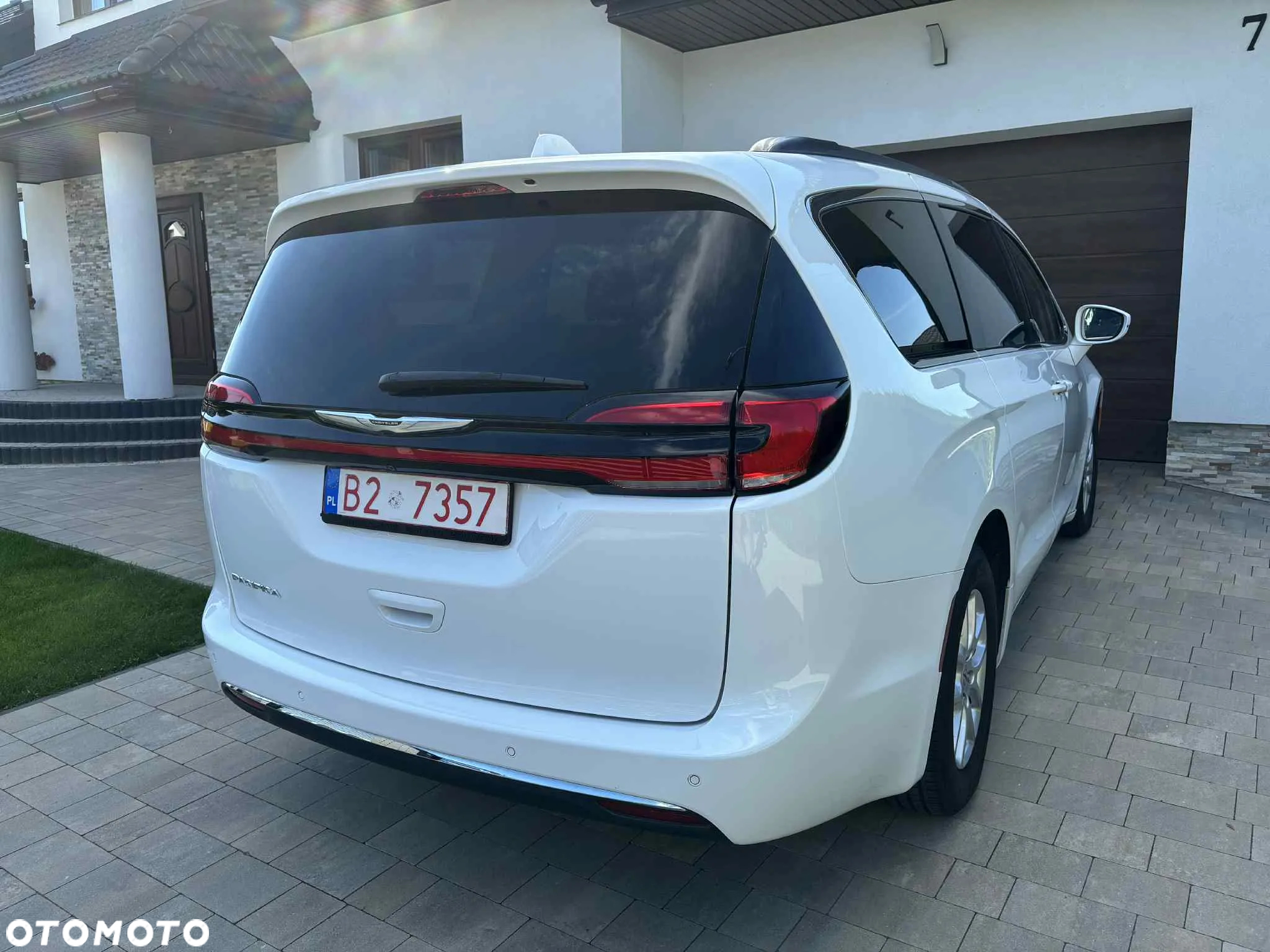 Chrysler Pacifica - 18