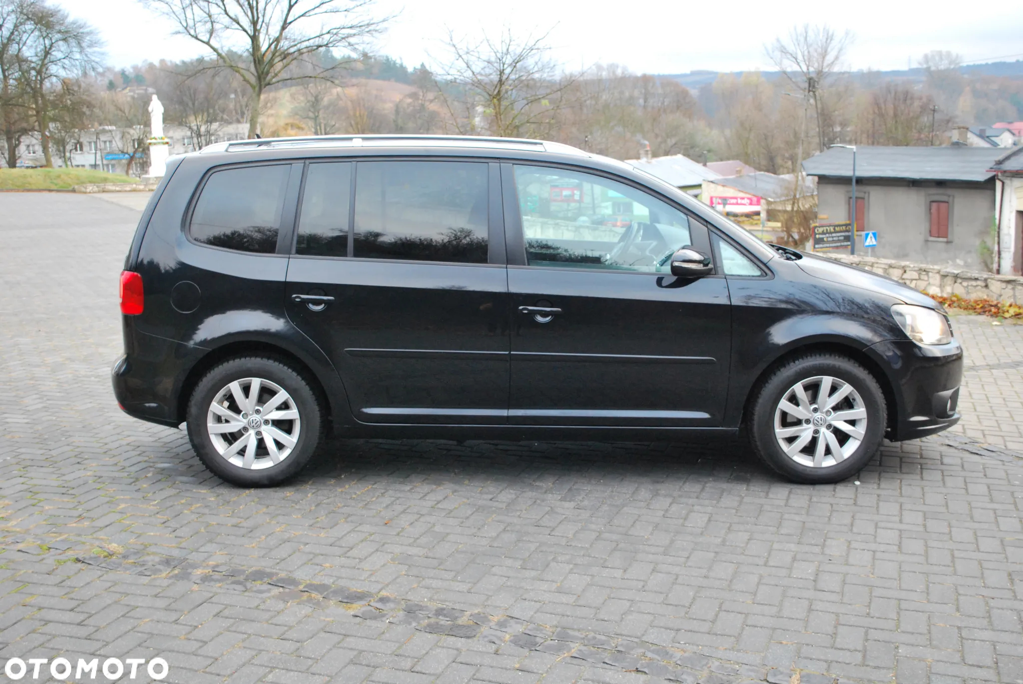 Volkswagen Touran 1.6 TDI DPF BlueMot Comfortline - 8