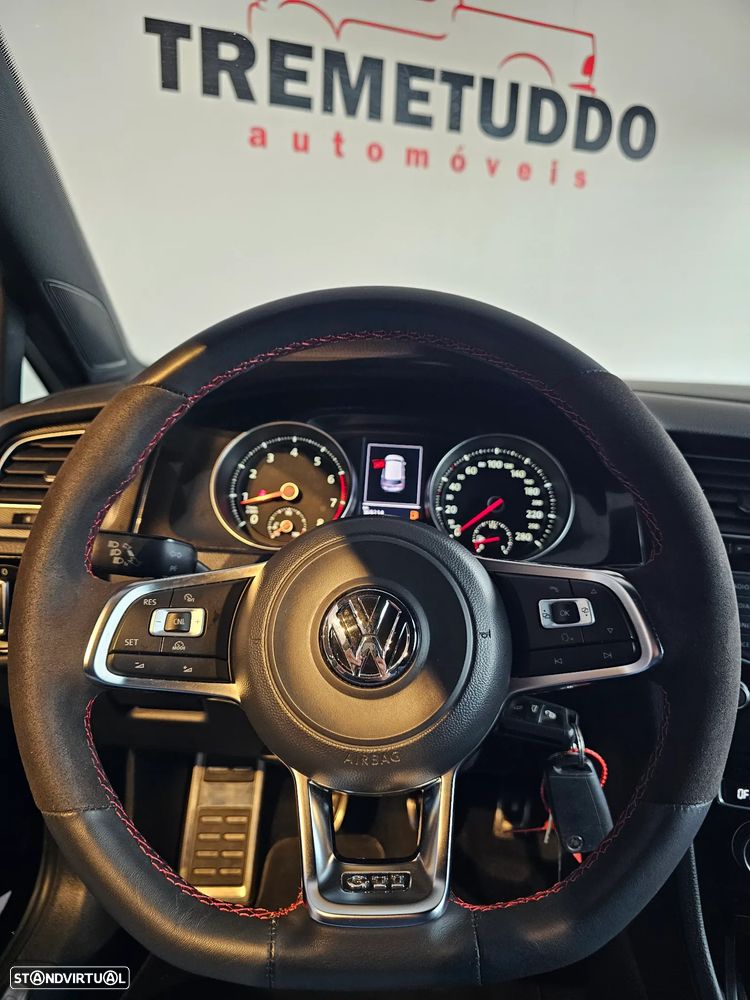 VW Golf GTI Performance BlueMotion - 25