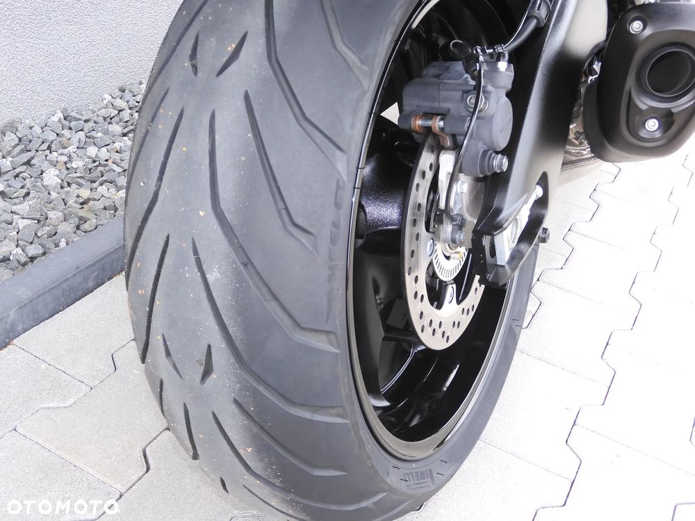 Suzuki GSX - 15
