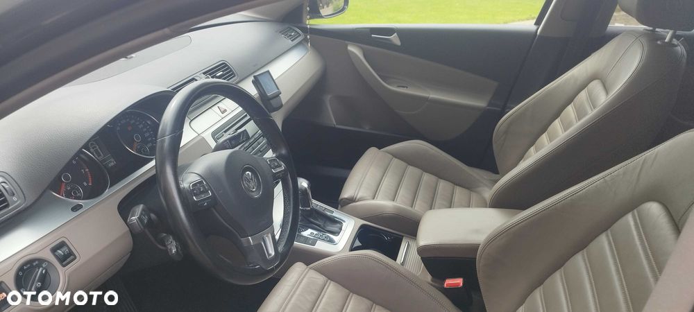 Volkswagen Passat Variant - 9