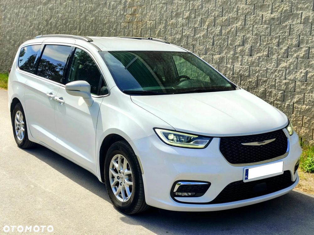 Chrysler Pacifica - 3