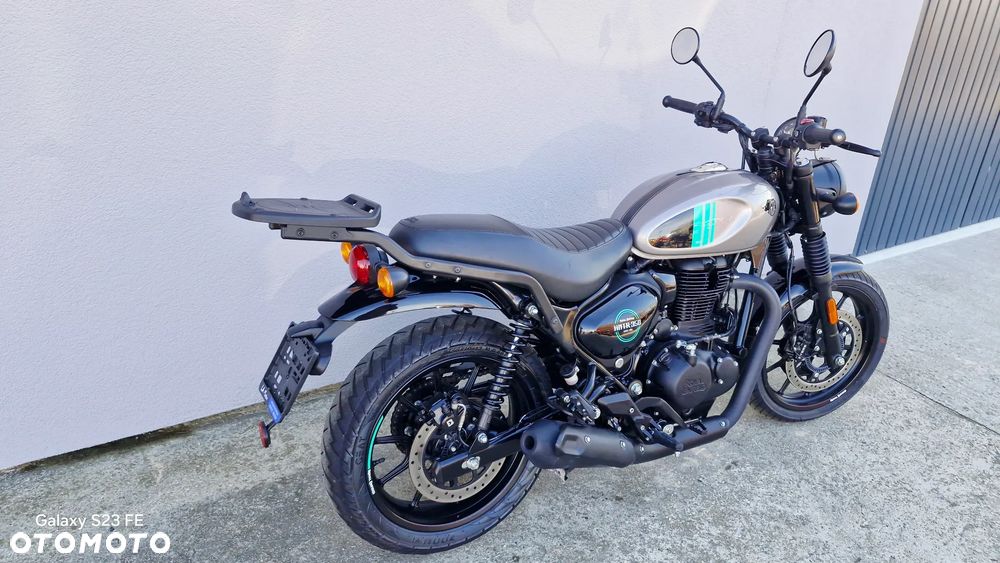 Royal Enfield HNTR - 17