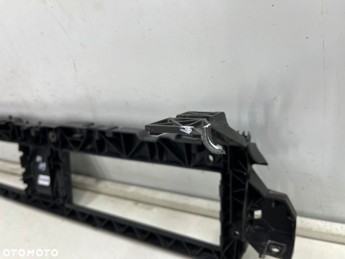 Osłona chłodnicy Audi A4 B9 15-19r.  obudowa ramka żaluzji atrapy zderzaka pasa przedniego 8w0807771 - 12