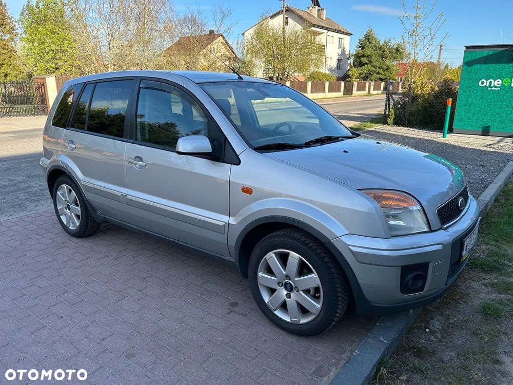 Ford Fusion 1.6 + - 1