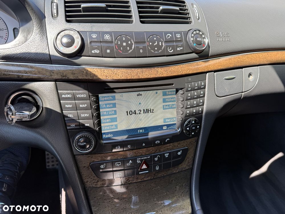Mercedes-Benz Klasa E ver-200-kompressor-automatik-avantgarde - 32