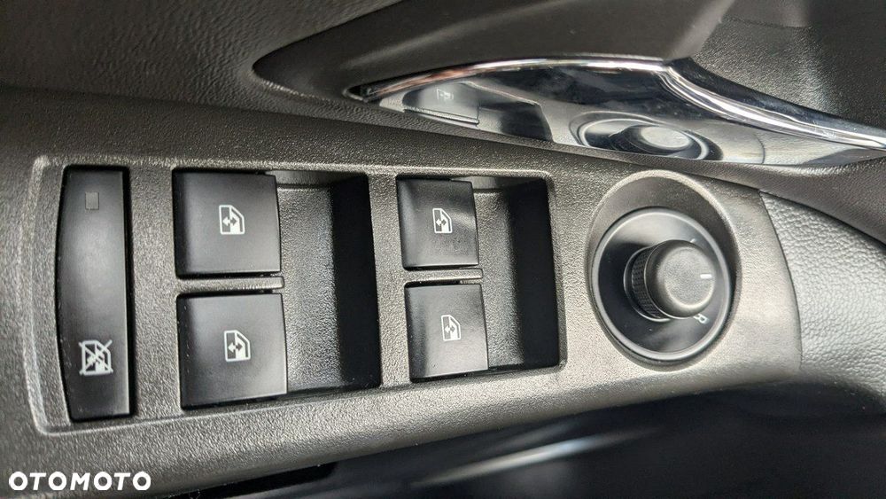 Chevrolet Cruze - 32