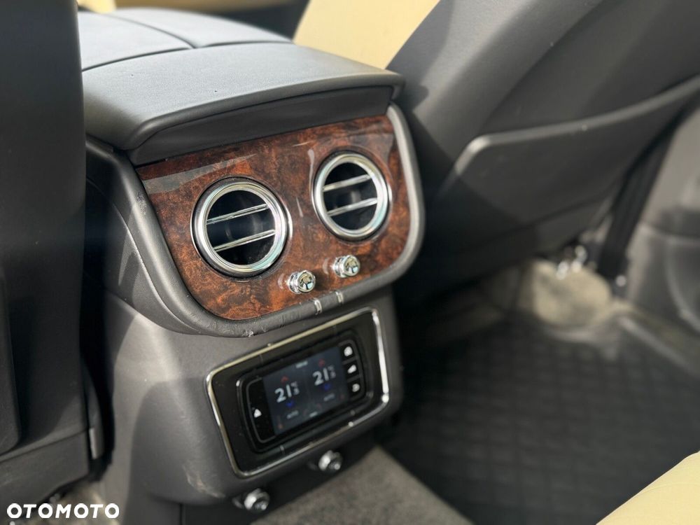 Bentley Bentayga - 16