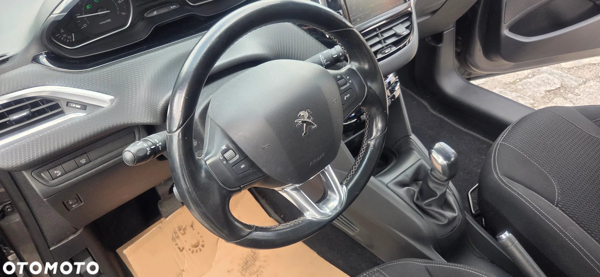 Peugeot 208 PureTech 110 Stop & Start Allure - 13