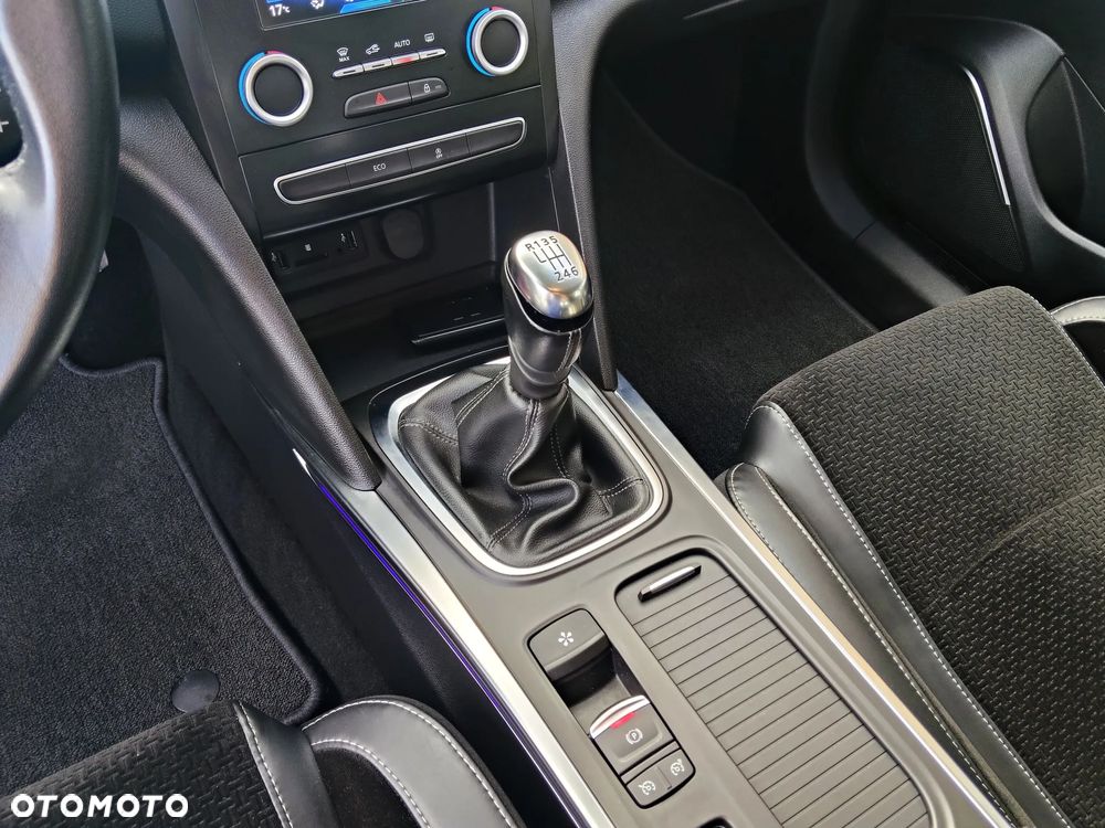 Renault Megane ENERGY TCe 130 INTENS - 21