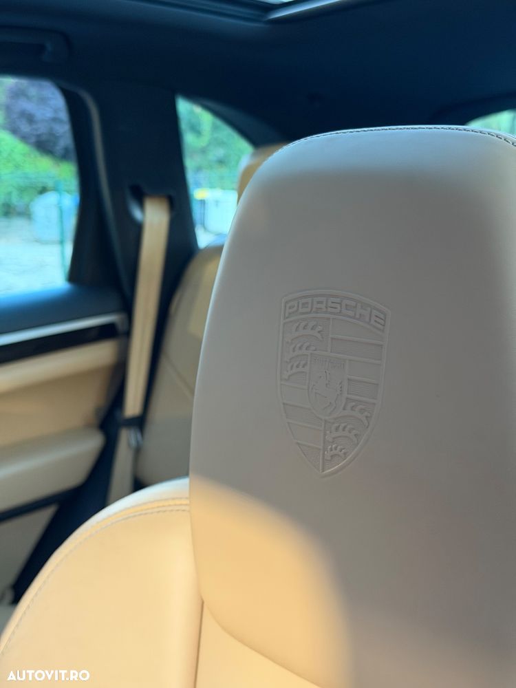 Porsche Cayenne - 17