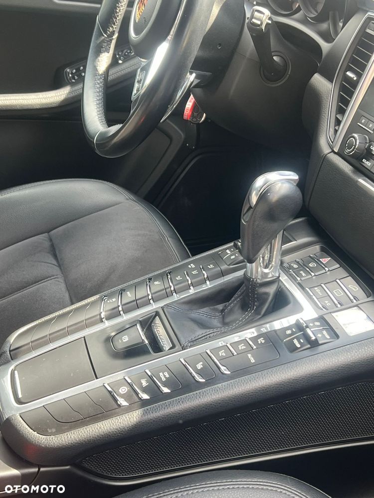 Porsche Macan - 13
