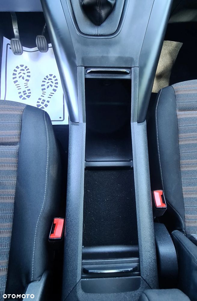 Opel Combo 1.5 D Start/Stop Innovation - 37
