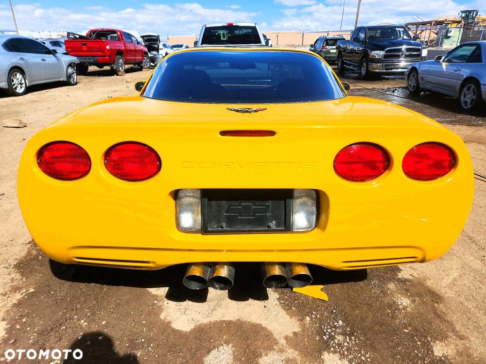 Chevrolet Corvette - 6