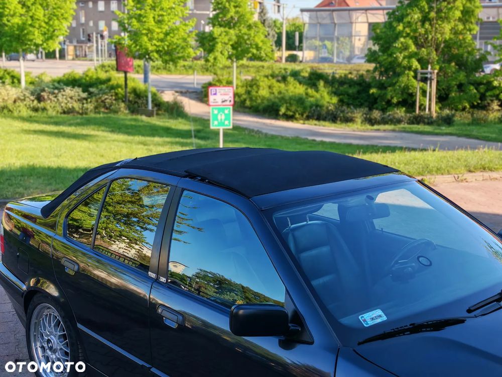 BMW Seria 3 320i - 12