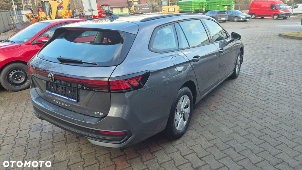 Volkswagen Passat - 5