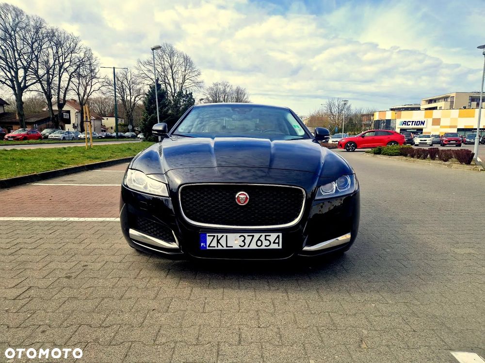 Jaguar XF 3.0 TDV6 Portfolio - 6